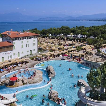 Piani Di Clodia Holidaypark Hotell Lazise Exteriör bild