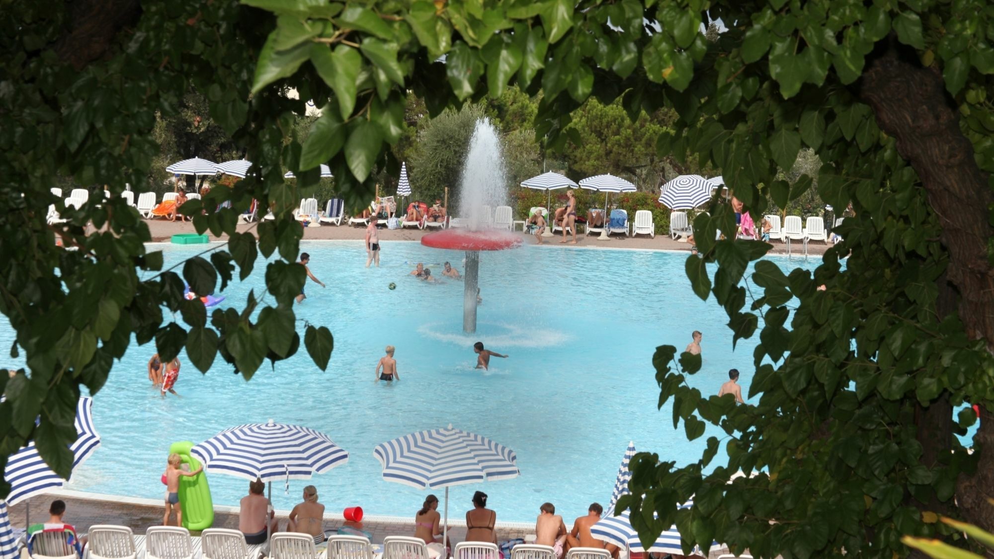 Piani Di Clodia Holidaypark Hotell Lazise Exteriör bild